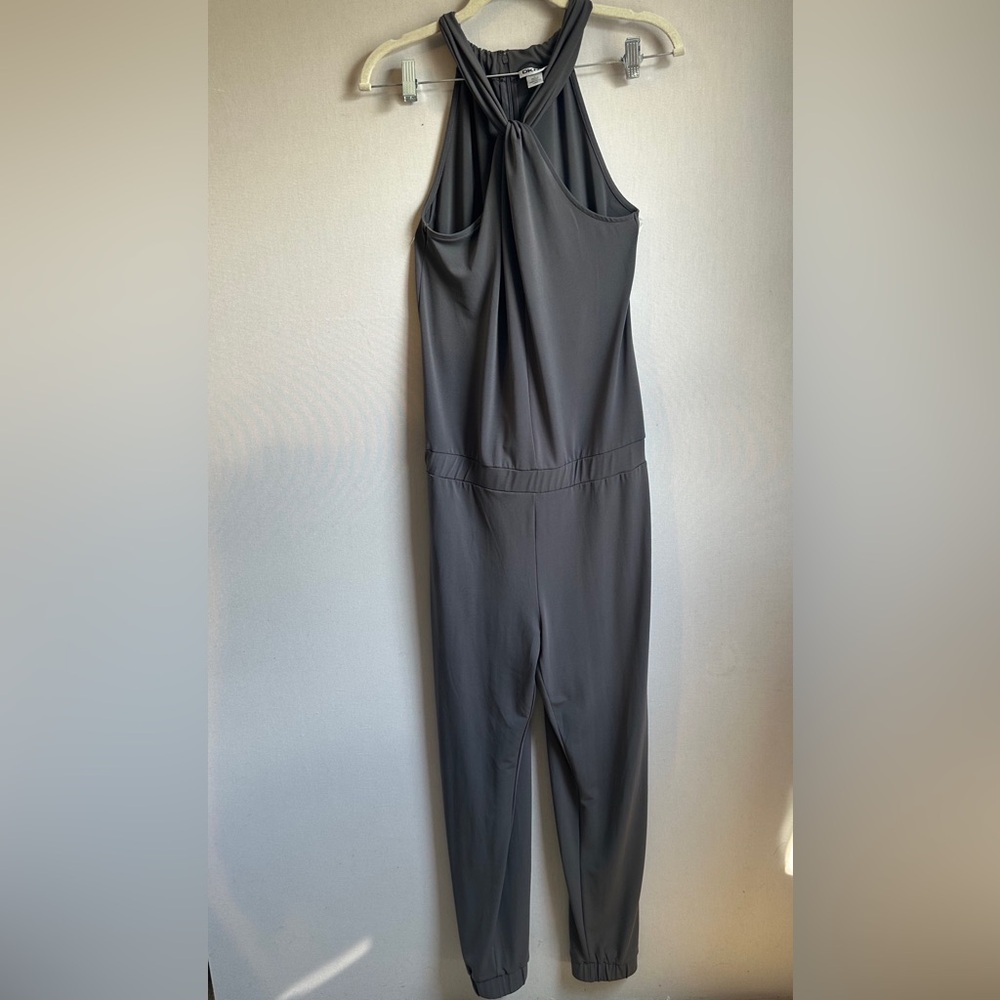DKNY Grey Womens crisscross Halter Jumpsuit.  Super cute. Size S.